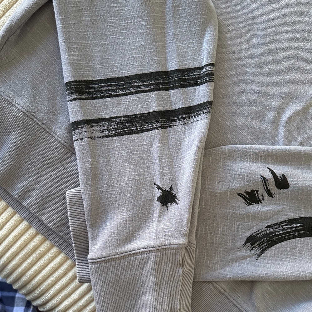 Fabletics Frankie Gray Graphic Pullover Sweatshir… - image 9